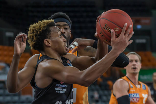 替补上场的 替补上场的