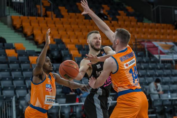 但他在遇到 但他在遇到