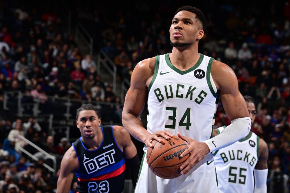 迅速将球推 迅速将球推