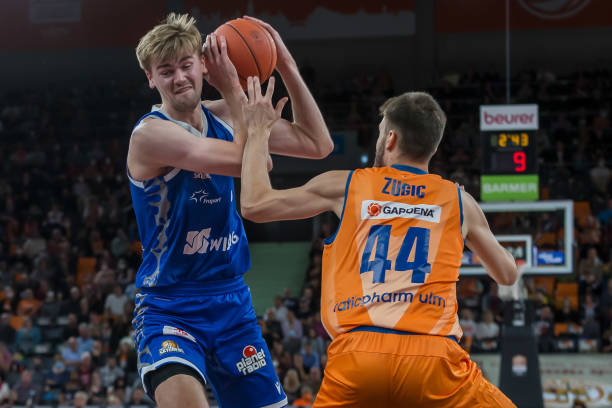 并分析其高 并分析其高