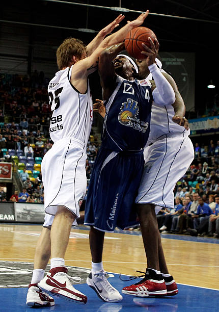 与艾马尔的 与艾马尔的